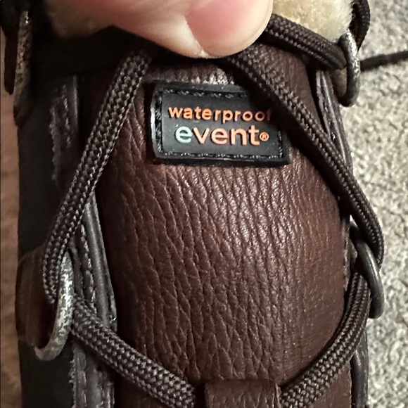 Ugg Edmonton 3223 Boots Size 9 - Picture 8 of 14